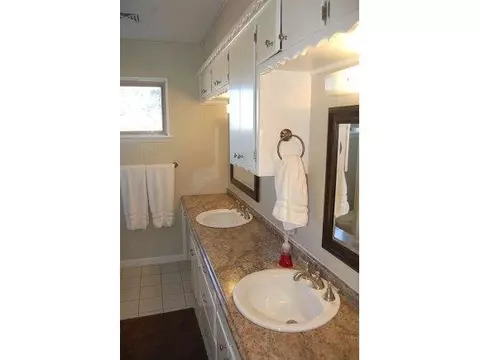 1908 Fox Ave, Moore, OK 73160 photo 18