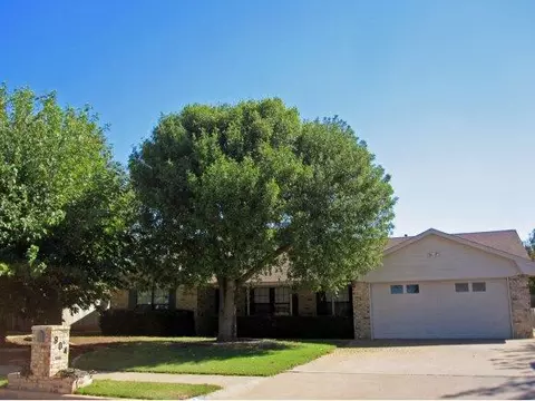 904 Windsor, Altus, OK 73521 photo 1