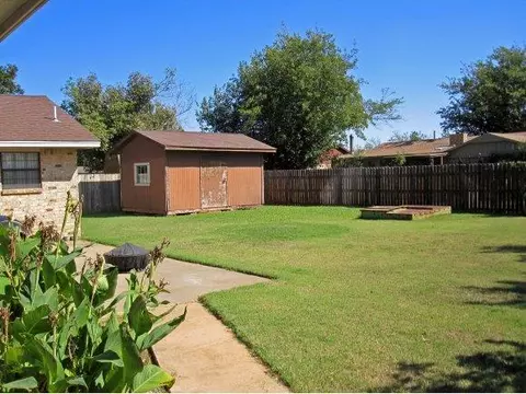 904 Windsor, Altus, OK 73521 photo 20