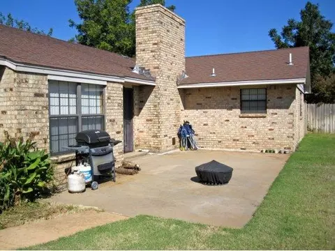 904 Windsor, Altus, OK 73521 photo 22