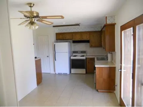 1704 Truman, Altus, OK 73521 photo 3