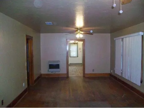 622 10th, Snyder, OK 73566 photo 2