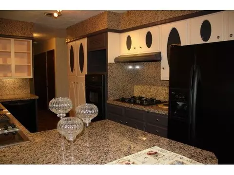 137 Cameron, Altus, OK 73521 photo 6