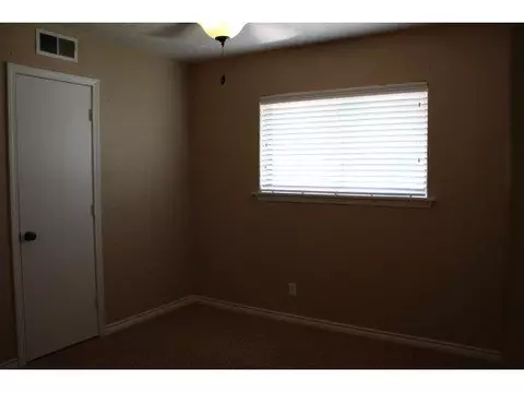 137 Cameron, Altus, OK 73521 photo 10