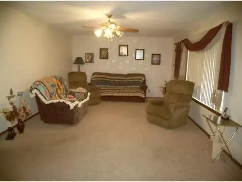 418 E Main, Gracemont, OK 73042 photo 3