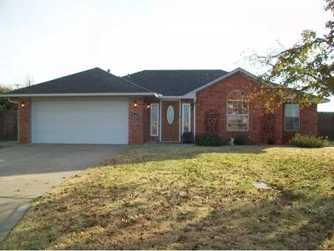 2904 Partridge, Altus, OK 73521 photo 1