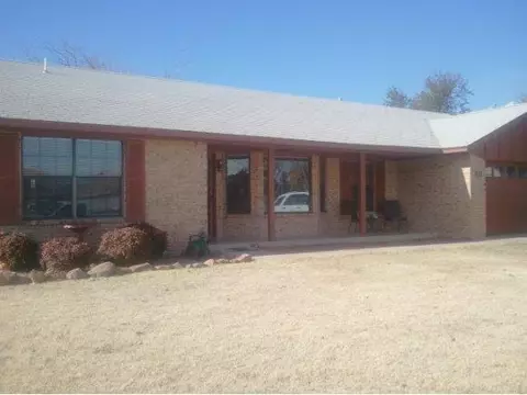 609 Cambridge, Altus, OK 73521 photo 1