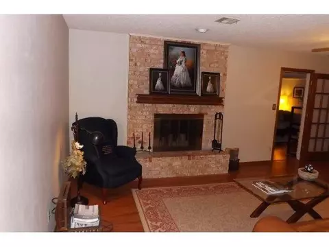 616 Rosehaven, Altus, OK 73521 photo 3