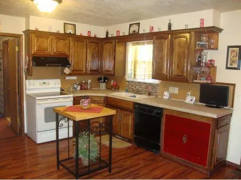 309 E Fifth Hydro, Hydro, OK 73048 photo 6
