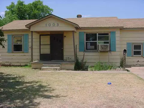 1003 Phoebe St, Altus, OK 73521 photo 1