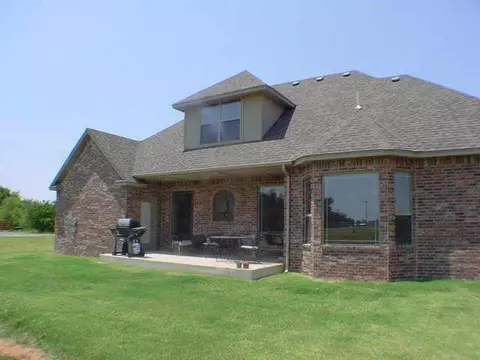 4414 Ruby Ave, Yukon, OK 73099 photo 3