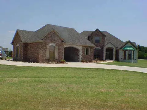 4414 Ruby Ave, Yukon, OK 73099 photo 1