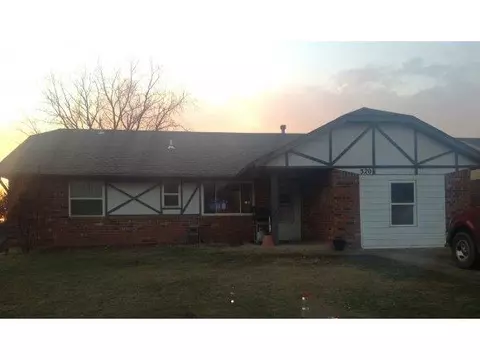 320 Robbin Cir, Noble, OK 73068 photo 1