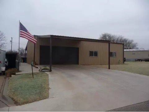 701 S Third, Cheyenne, OK 73628 photo 3