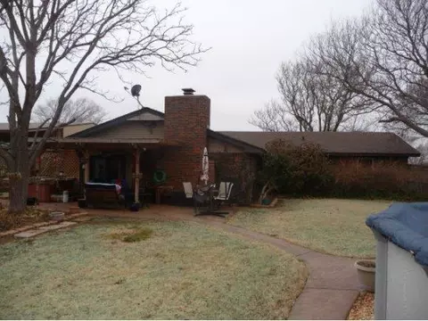 701 S Third, Cheyenne, OK 73628 photo 2