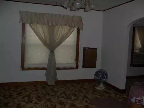 205 W Second St, Watonga, OK 73772 photo 3
