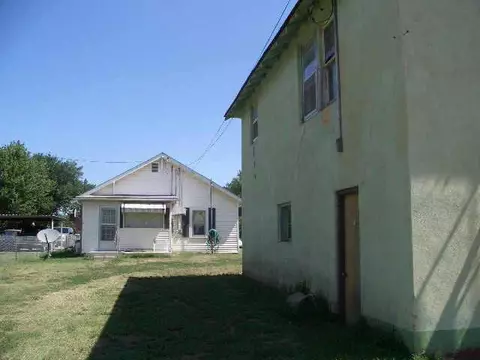 205 W Second St, Watonga, OK 73772 photo 5
