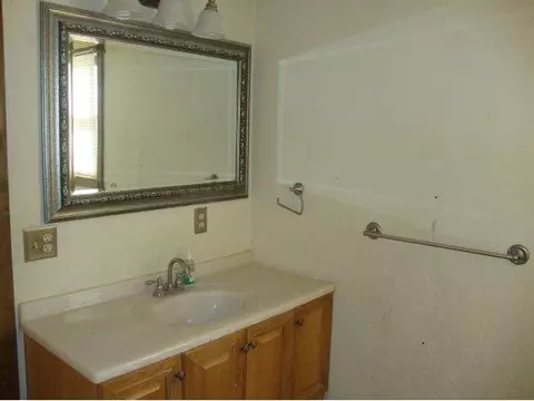 425 E Main Hydro, Hydro, OK 73048 photo 10