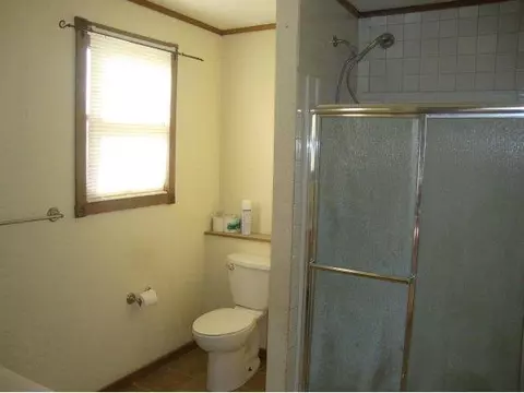 425 E Main Hydro, Hydro, OK 73048 photo 9