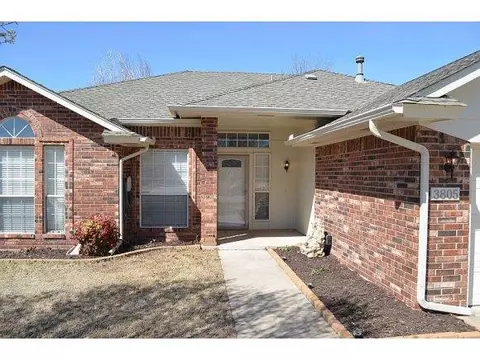 3805 Harmony Dr, Moore, OK 73160 photo 2