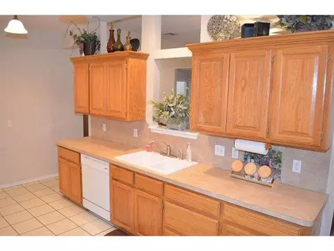 3805 Harmony Dr, Moore, OK 73160 photo 13