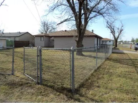 1201 E Chestnut, Altus, OK 73521 photo 16