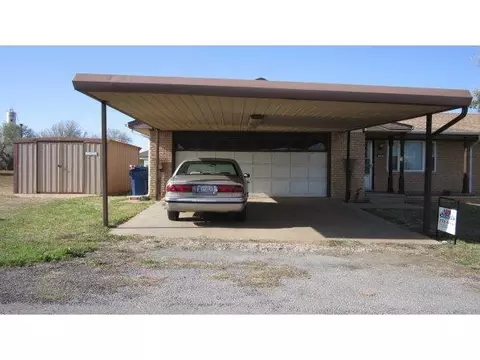 305 W Adams, Corn, OK 73024 photo 2