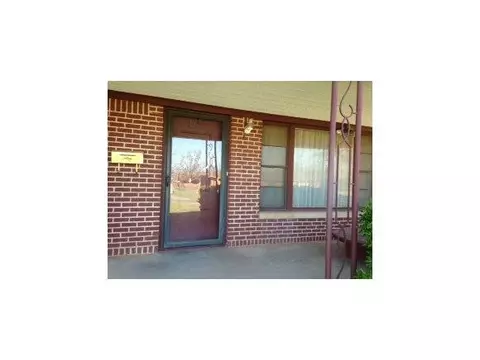 601 N 16th, Frederick, OK 73542 photo 2