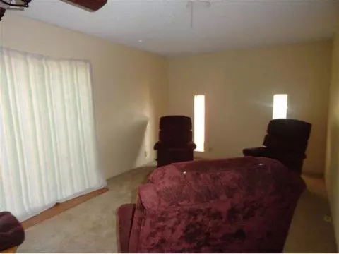 704 Mars, Altus, OK 73521 photo 5