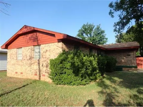 704 Mars, Altus, OK 73521 photo 18