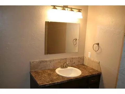 1309 Inis, Altus, OK 73521 photo 10