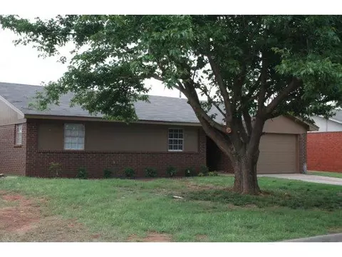 1309 Inis, Altus, OK 73521 photo 1