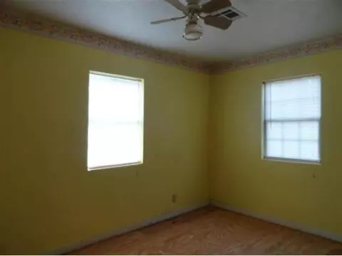 912 N Willard, Altus, OK 73521 photo 4