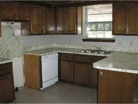 22 Rustic Oaks Dr, Shawnee, OK 74804 photo 2