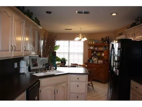 1212 N Towne, Altus, OK 73521 photo 11