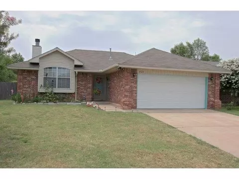 404 Crest, Norman, OK 73071 photo 1