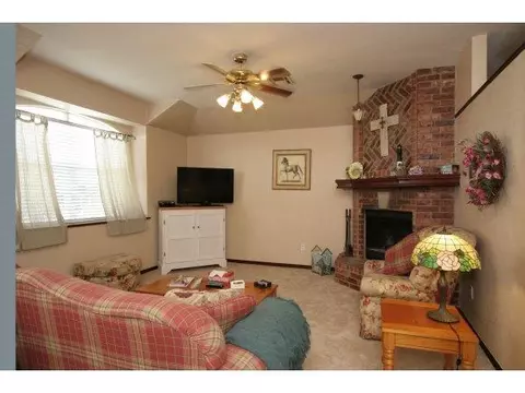 404 Crest, Norman, OK 73071 photo 6