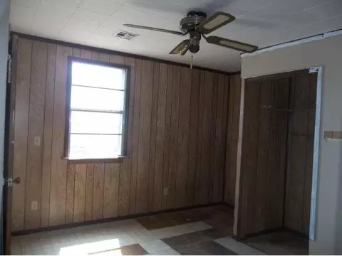 1124 Maple, Altus, OK 73521 photo 9