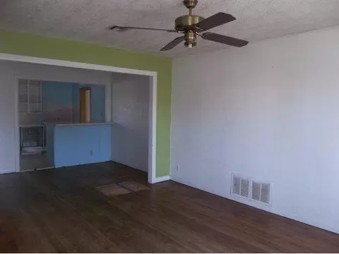1124 Maple, Altus, OK 73521 photo 2