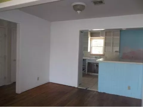 1124 Maple, Altus, OK 73521 photo 3