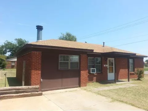 1409 E Oakhurst, Altus, OK 73521 photo 3