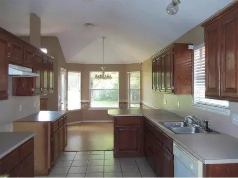 524 Goshawk, Norman, OK 73072 photo 6