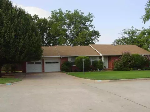 201 E 12th St, Edmond, OK 73034 photo 1