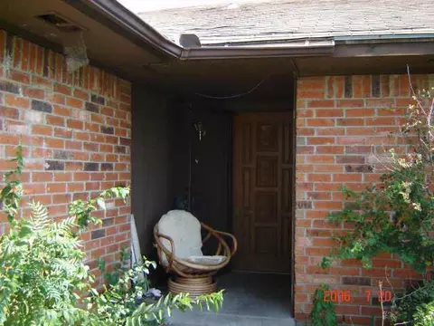 908 E Beam, Yukon, OK 73099 photo 2
