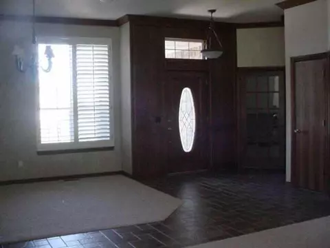 7904 Blue Spruce Ln, Tuttle, OK 73089 photo 4