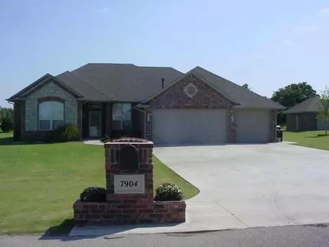 7904 Blue Spruce Ln, Tuttle, OK 73089 photo 1