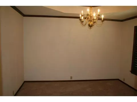 217 Val Verde, Altus, OK 73521 photo 5