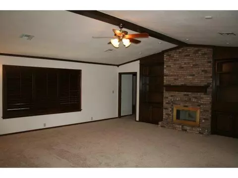 217 Val Verde, Altus, OK 73521 photo 12