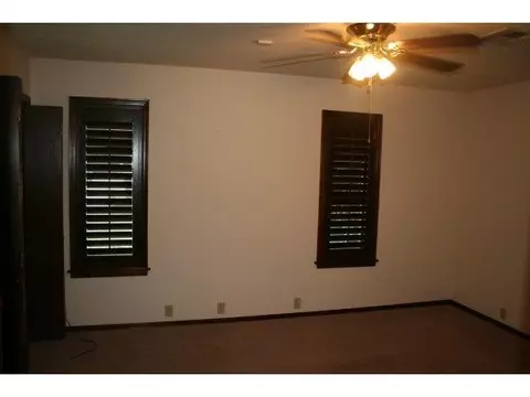 217 Val Verde, Altus, OK 73521 photo 13