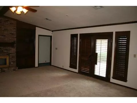 217 Val Verde, Altus, OK 73521 photo 11